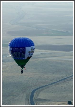 BAŞKAN BEYAZGÜL GÖBEKLİTEPE’DE “SICAK HAVA BALON” TANITIM UÇUŞUNA KATILDI