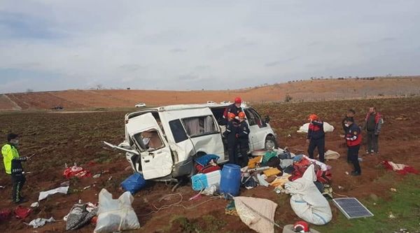 Siverekli İşçileri Taşıyan Minibüs Kaza Yaptı: 11 Yaralı