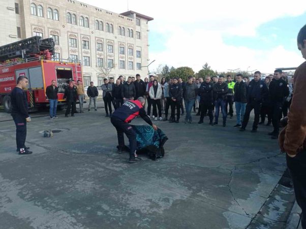 Yangın ve Bina Tahliye Tatbikatı Yapıldı