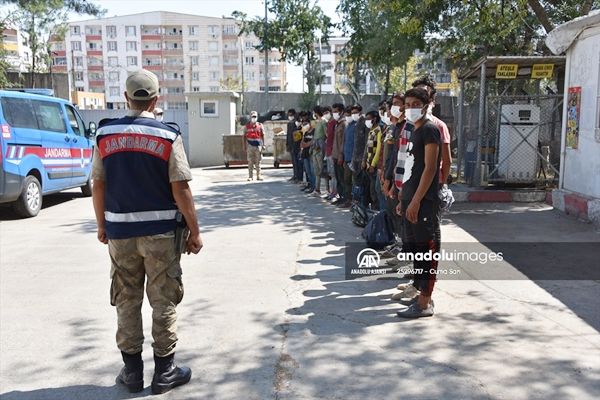 SİVEREK’TE YASA DIŞI YOLLARDAN GELEN 28 YABANCI UYRUKLU YAKALANDI