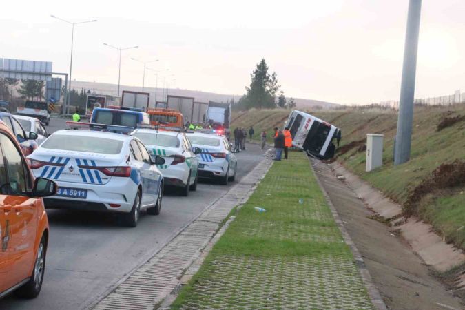 Büyük Kaza: Otobüs ile Tır Çarpıştı, 10 Yaralı