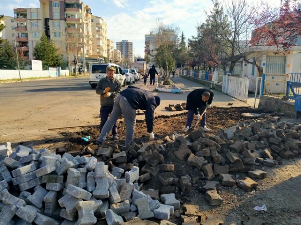 Kilit taşı döşeme çalışması