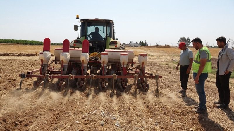 Tarlalar Yeni Teknoloji İle Ekiliyor