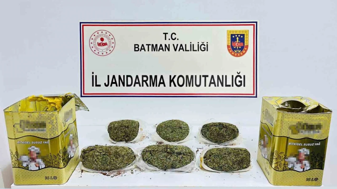 5 Kilo 800 Gram Kubar Esrar Ele Geçirildi