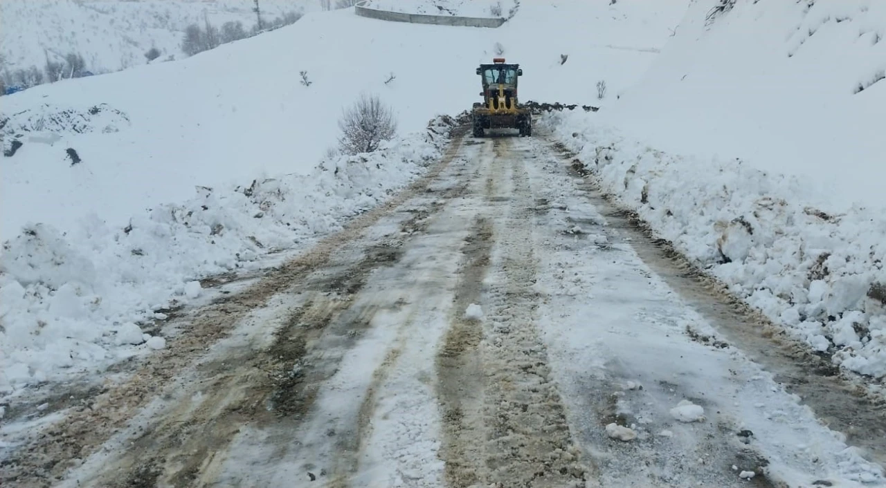 69 Kırsal Mahallenin Yolu Ulaşıma Açıldı