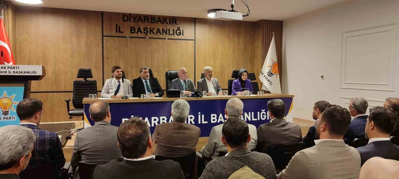 AK Parti Yeni Bir Yol Haritasını Belirledi"