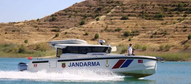  Baraj Göletinde Mahsur Kalan 2 Kişi Kurtarıldı