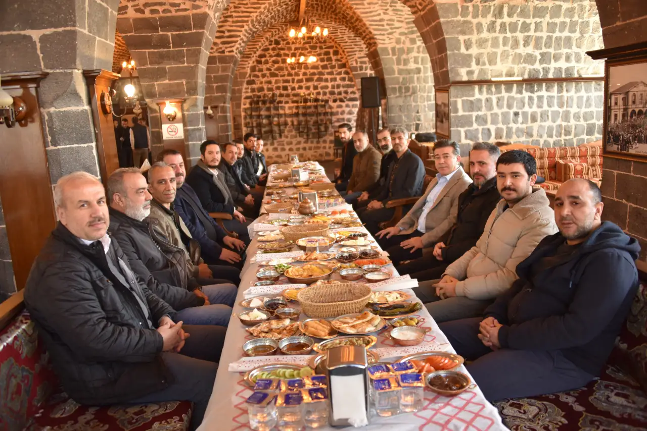 Başkan Bucak, Çalışan Gazeteciler Günü'nde Medya Çalışanlarını Unutmadı