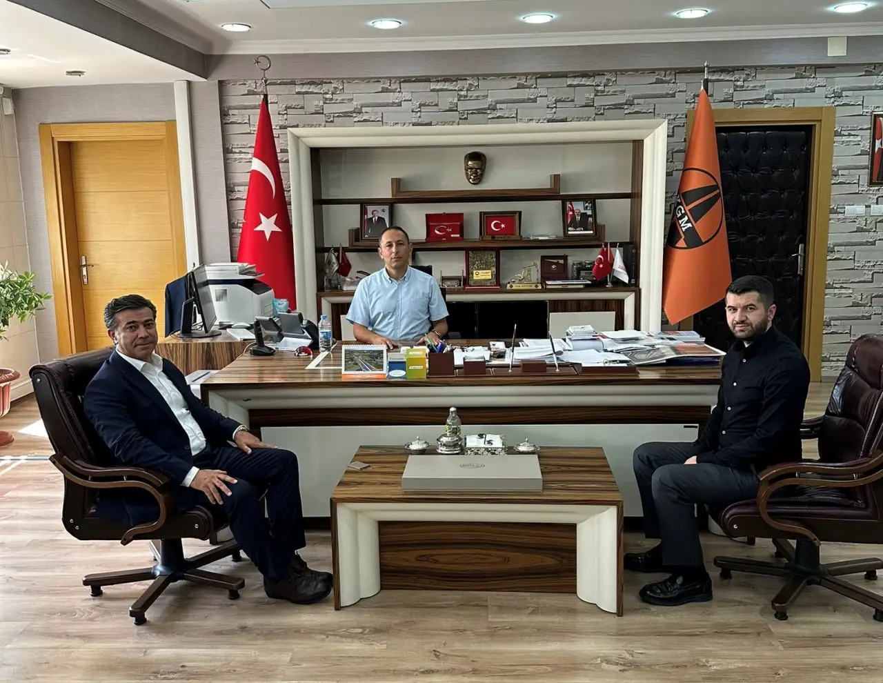 Başkan Bucak'tan Karayolları Bölge Müdürü Bayındır'a Önemli Ziyaret