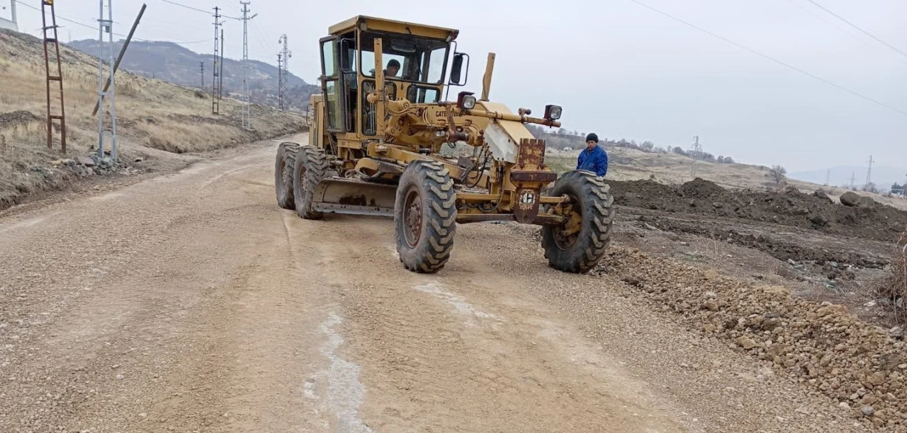 Bozuk Yollar Onarılıyor Vatandaşlar Hizmetten Memnun