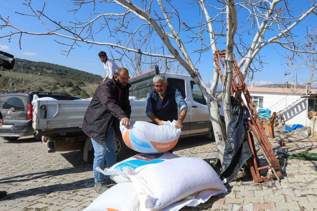 Büyükşehir Belediyesi, Depremzede Çiftçilerin Umudu Oldu!