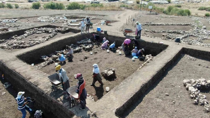 Çayönü Tepesi'nde 60 Yıllık Arkeolojik Kazılar Devam Ediyor