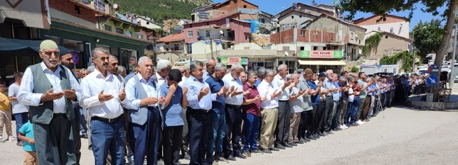 Çelikhan'da İsmail Heniyye İçin Gıyabi Cenaze Namazı Kılındı