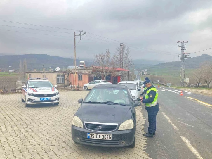 Çermik’te emniyet kemeri takmayanlara geçit verilmiyor