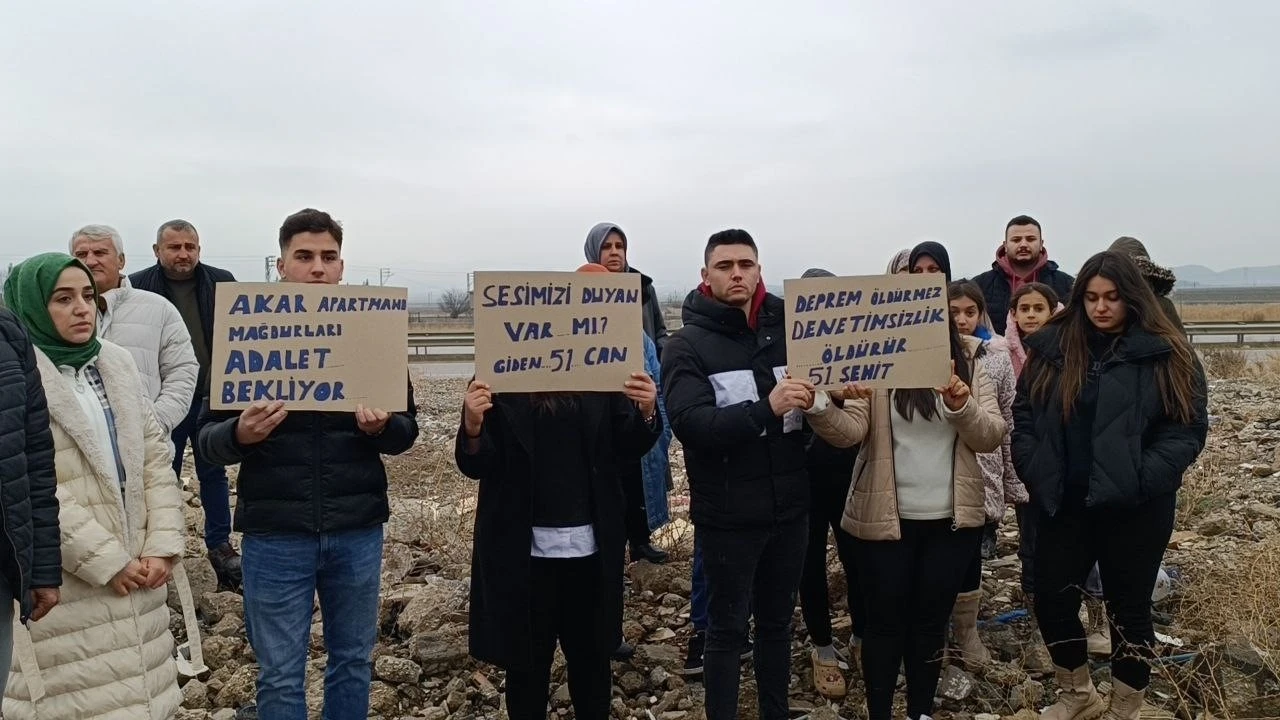 Depremde 51 Kişinin Öldüğü Binaların Müteahhidi Tahliye Edildi