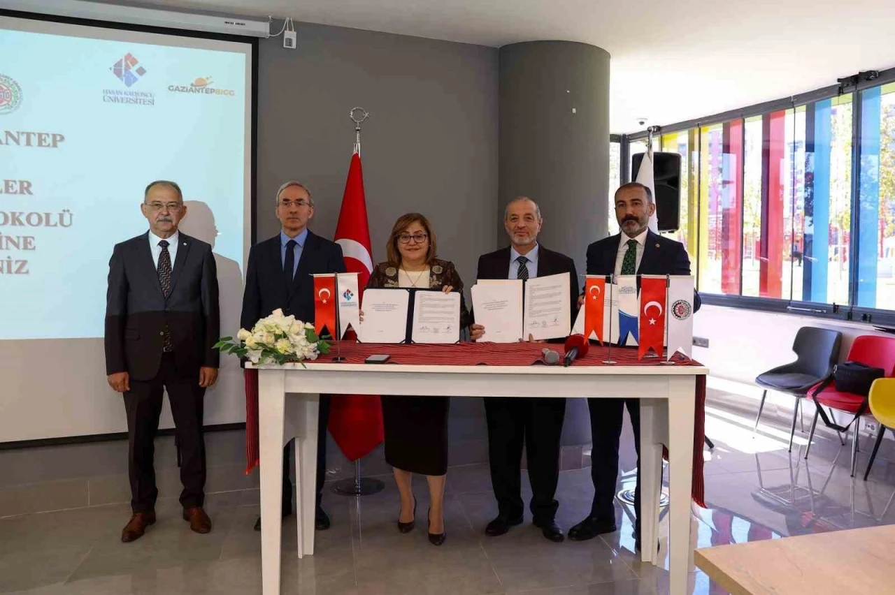 Dijital Dönüşüm ve Sürdürülebilir Kalkınma İçin İstasyon Gaziantep Protokolü İmzalandı