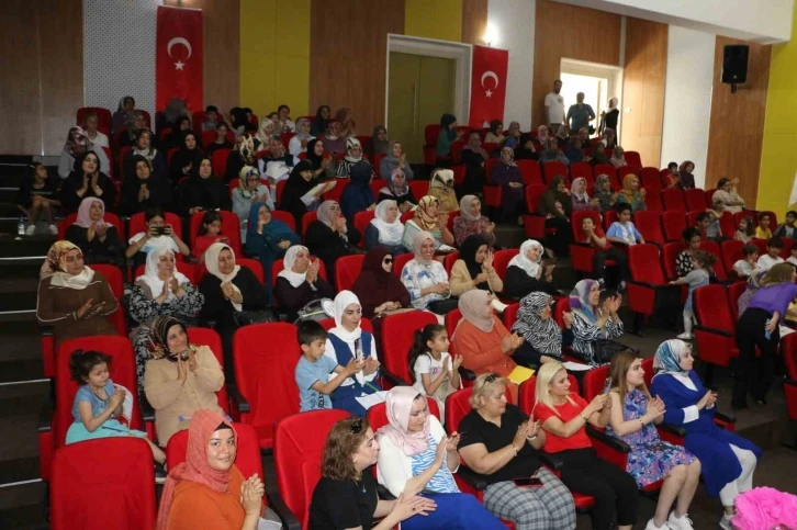 Diyarbakır'da Kadınlar İçin Okuma Yazma Seferberliği: Rabia-Tül Adeviyye'de Coşkulu "Okuma Bayramı"