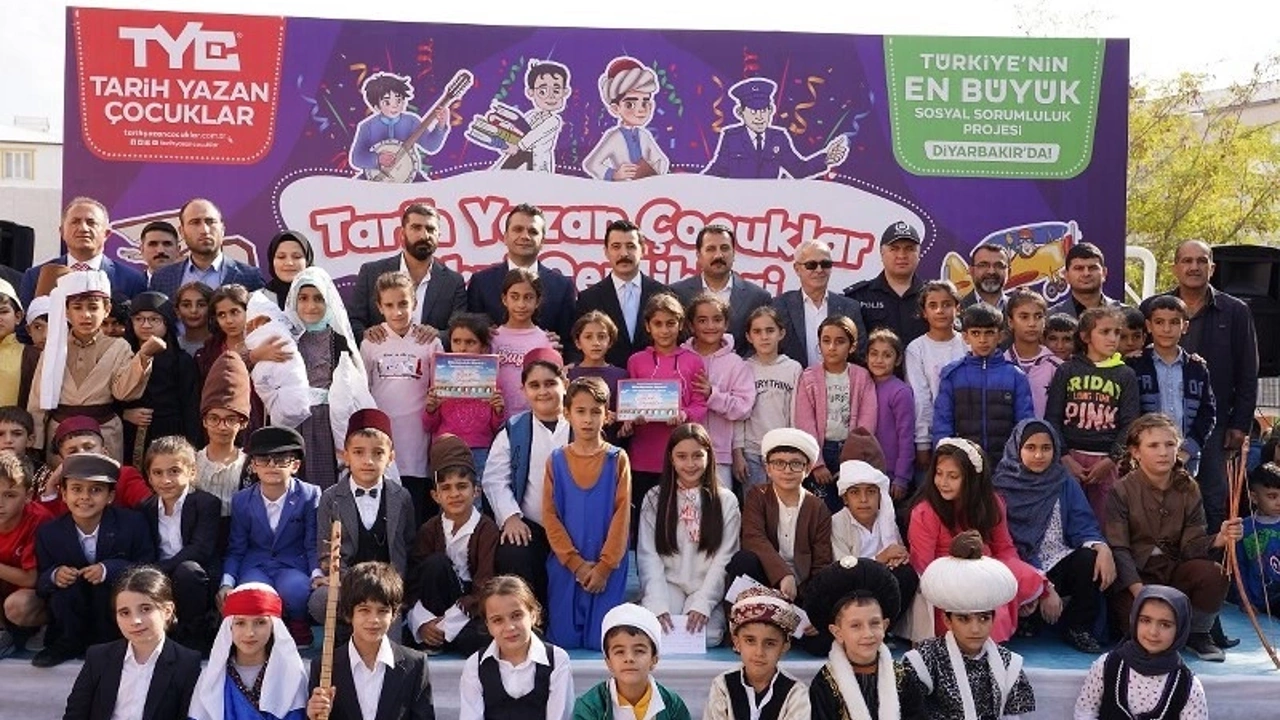 Diyarbakır'da "Tarih Yazan Çocuklar Projesi" Devam Ediyor