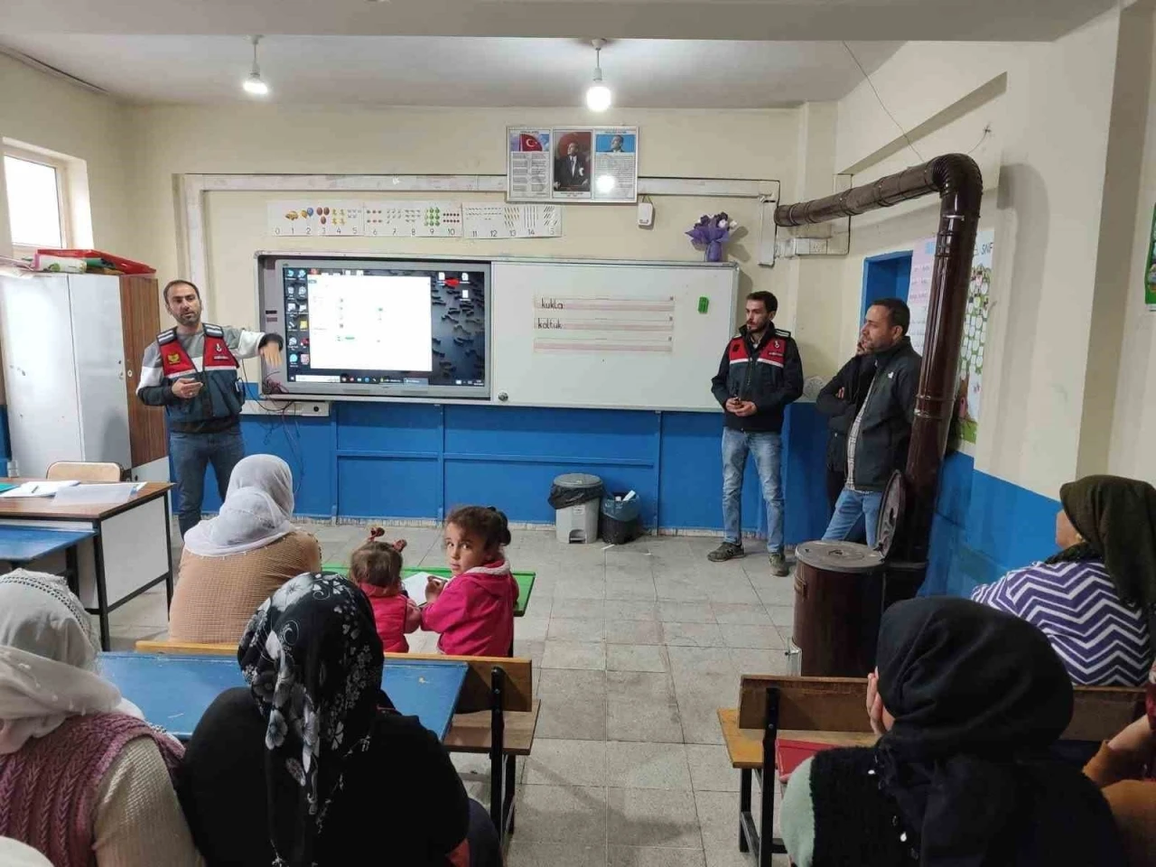 “En İyi Narkotik Polisi, Anne Projesi” Semineri Büyük İlgi Gördü