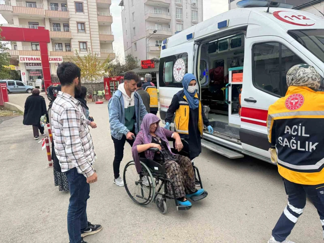 Gaz Kaçağı Patlamaya Yol Açtı 2 Kişi Yaralandı