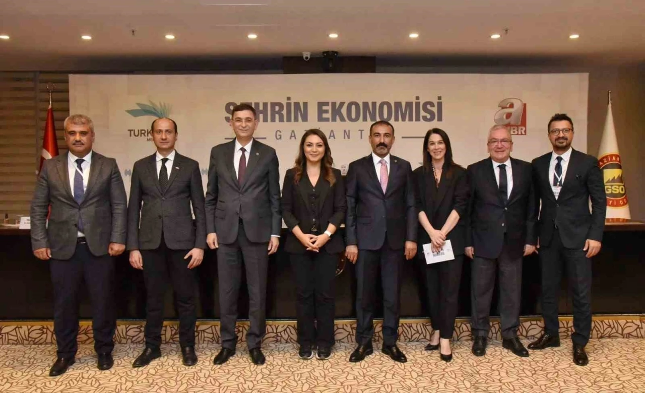 Gaziantep Ekonomisi, GSO’da Düzenlenen Panelde Masaya Yatırıldı