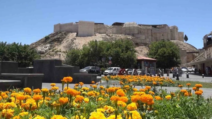 Gaziantep Kalesi’nin Restorasyonu 40 Derece Sıcakta Devam Ediyor