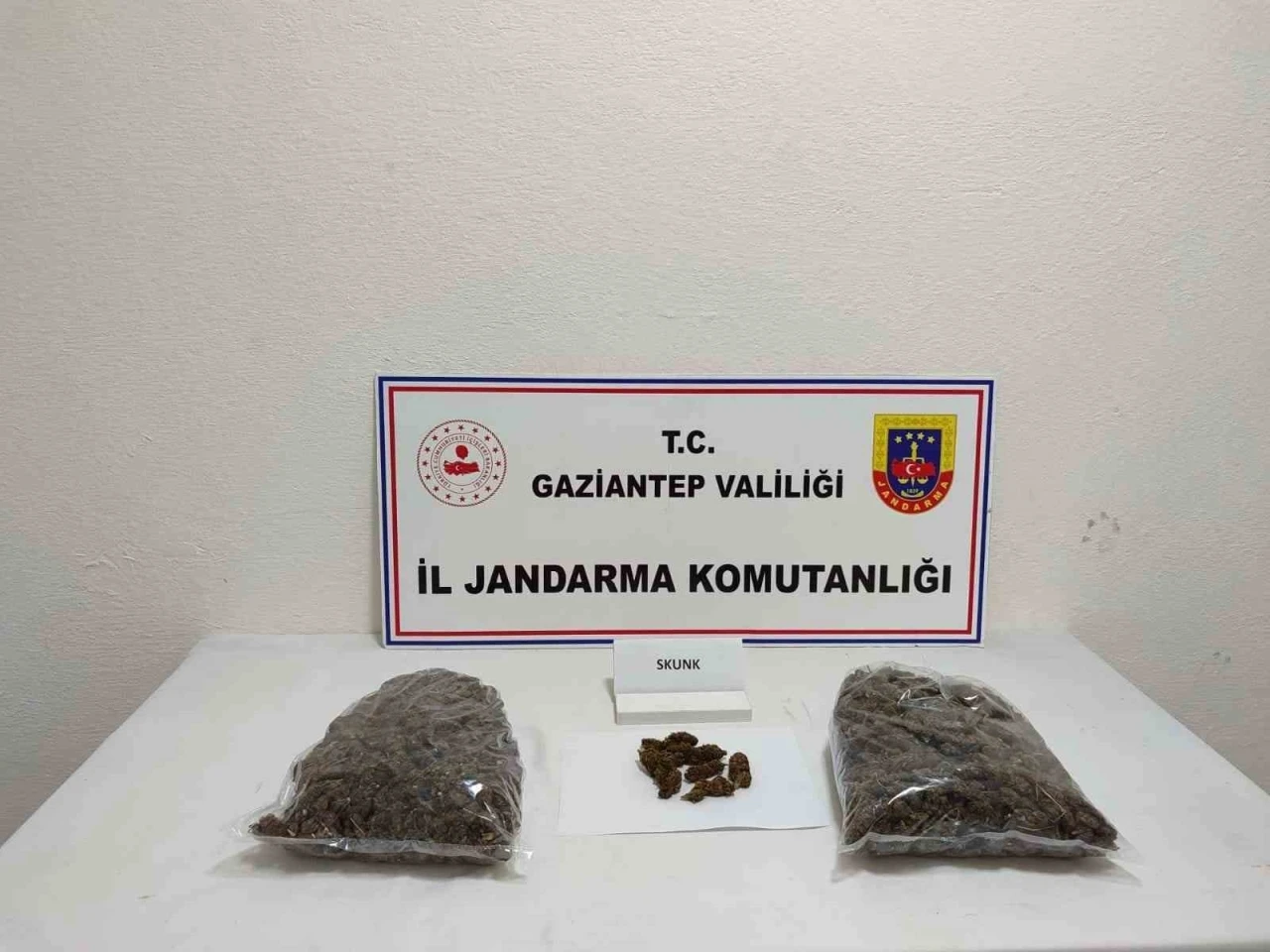 5 Kilo Skunk Ele Geçirildi: Bir Şüpheli Tutuklandı