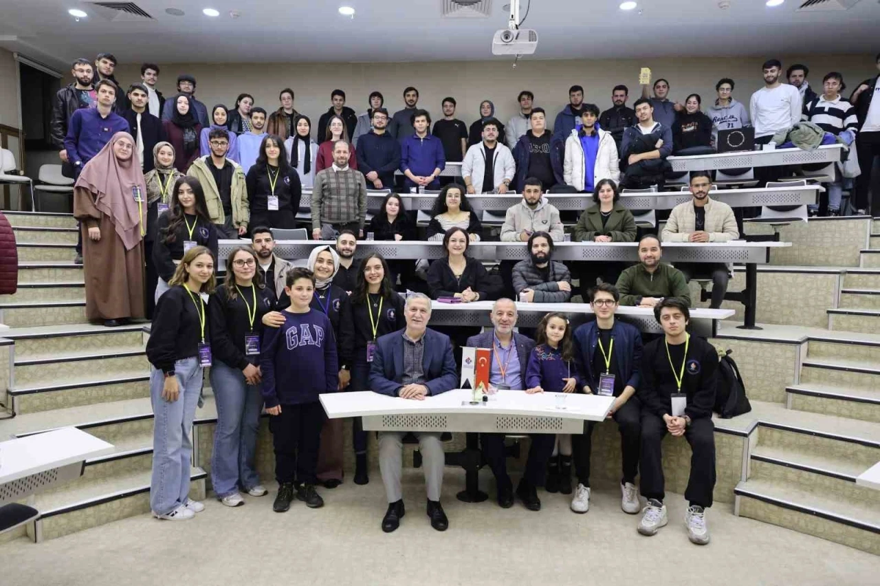 Genç Yazılımcılar Hasan Kalyoncu Üniversitesi’nde Web Hackathon’da Yarıştı