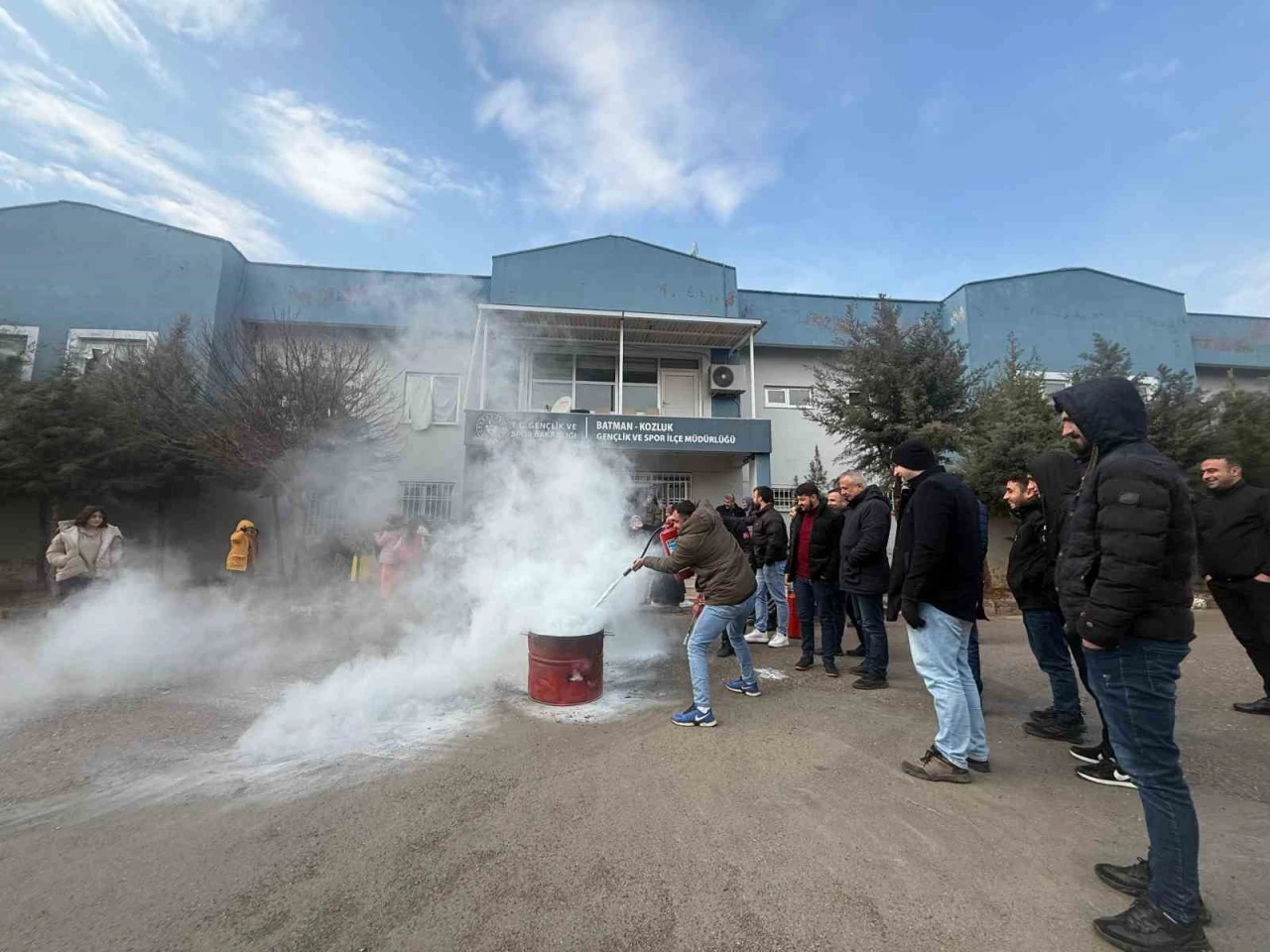 Gençlik Merkezinde Gerçeğini Aratmayan Yangın Tatbikatı