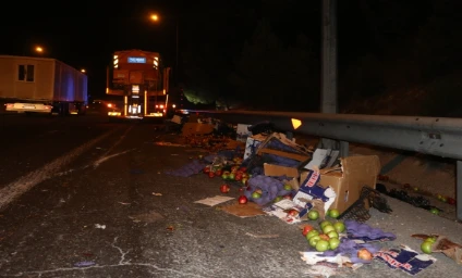  Geri Giden Tır İki Araca Çarptı, Trafik Felç Oldu