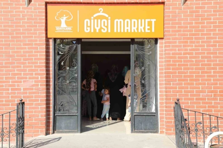  Giysi Market Projesi İle 2 Bin 756 Aileye Destek