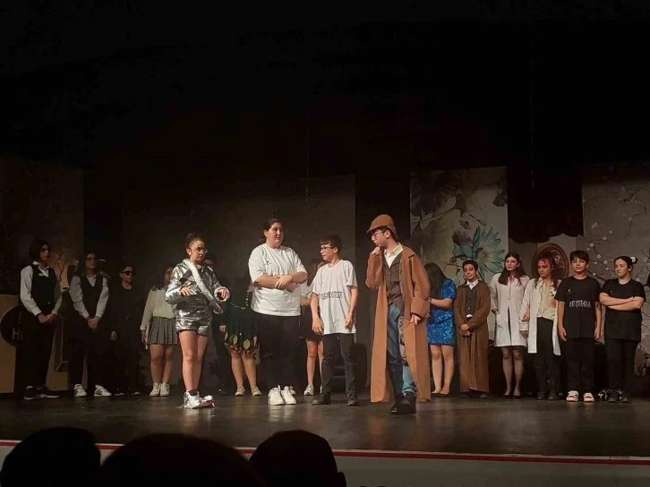 GKV Özel Okulları'ndan "Çılgın Buluşlar" ile Sahne Sanatlarına Büyük Katkı