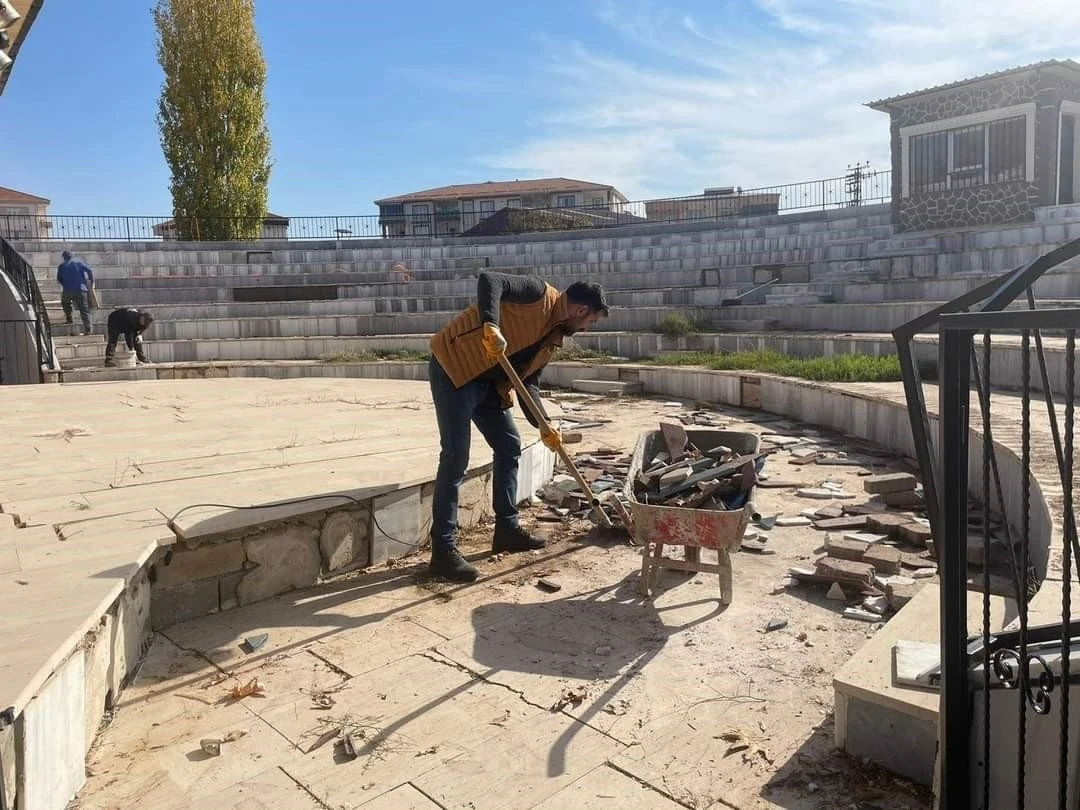 Gölbaşı Amfi Tiyatrosu Yenileniyor