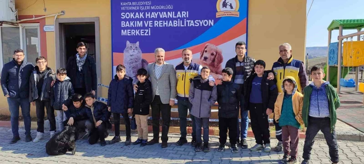 Hayvan Bakım ve Rehabilitasyon Merkezi’ne Öğrencilerden Anlamlı Ziyaret