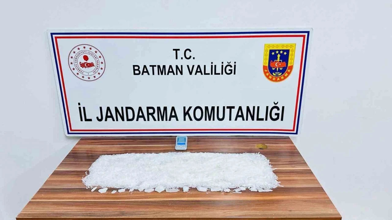 Jandarma Operasyonu ile Uyuşturucu Taciri Kıskıvrak Yakalandı