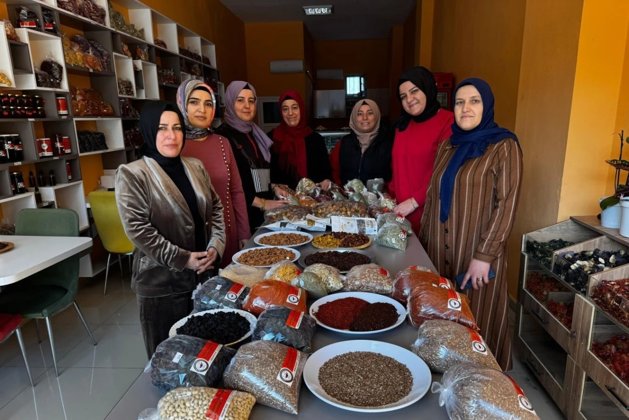 Kadın Girişimciler Yöresel Gıda Ürünlerini Türkiye’nin Dört Bir Yanına Gönderiyor