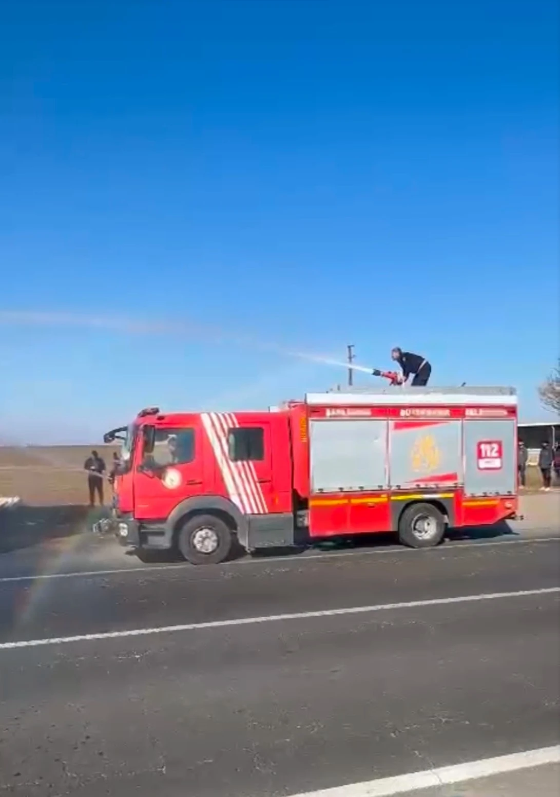 Karayolunda Seyir Halindeki Tırda Yangın Çıktı