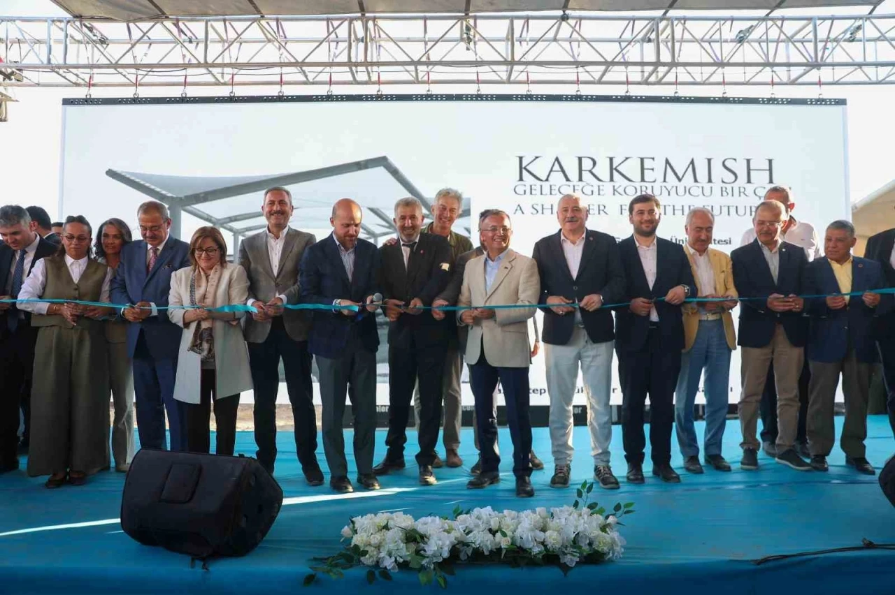 Karkamış Antik Kenti'ne Göbeklitepe Modeli Koruyucu Çatı Hizmete Girdi