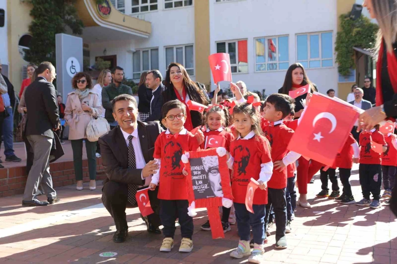 Kolej Vakfı Özel Okulları’nda Cumhuriyetin 101. Yıl Coşkusu