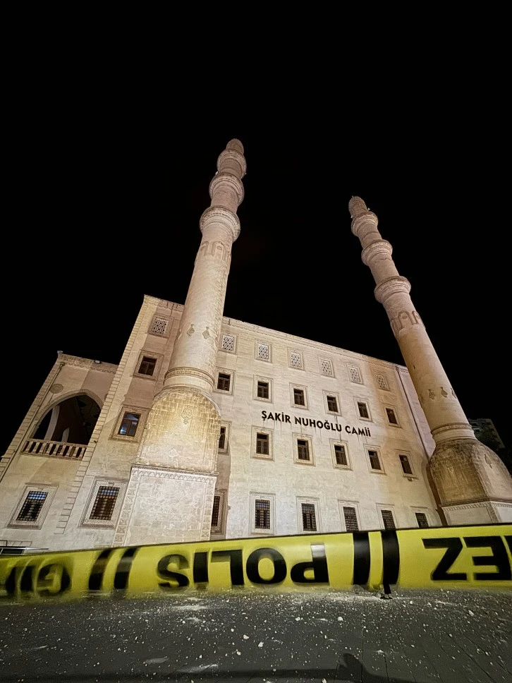 Mardin'de Cami Minaresine Yıldırım İsabet Etti