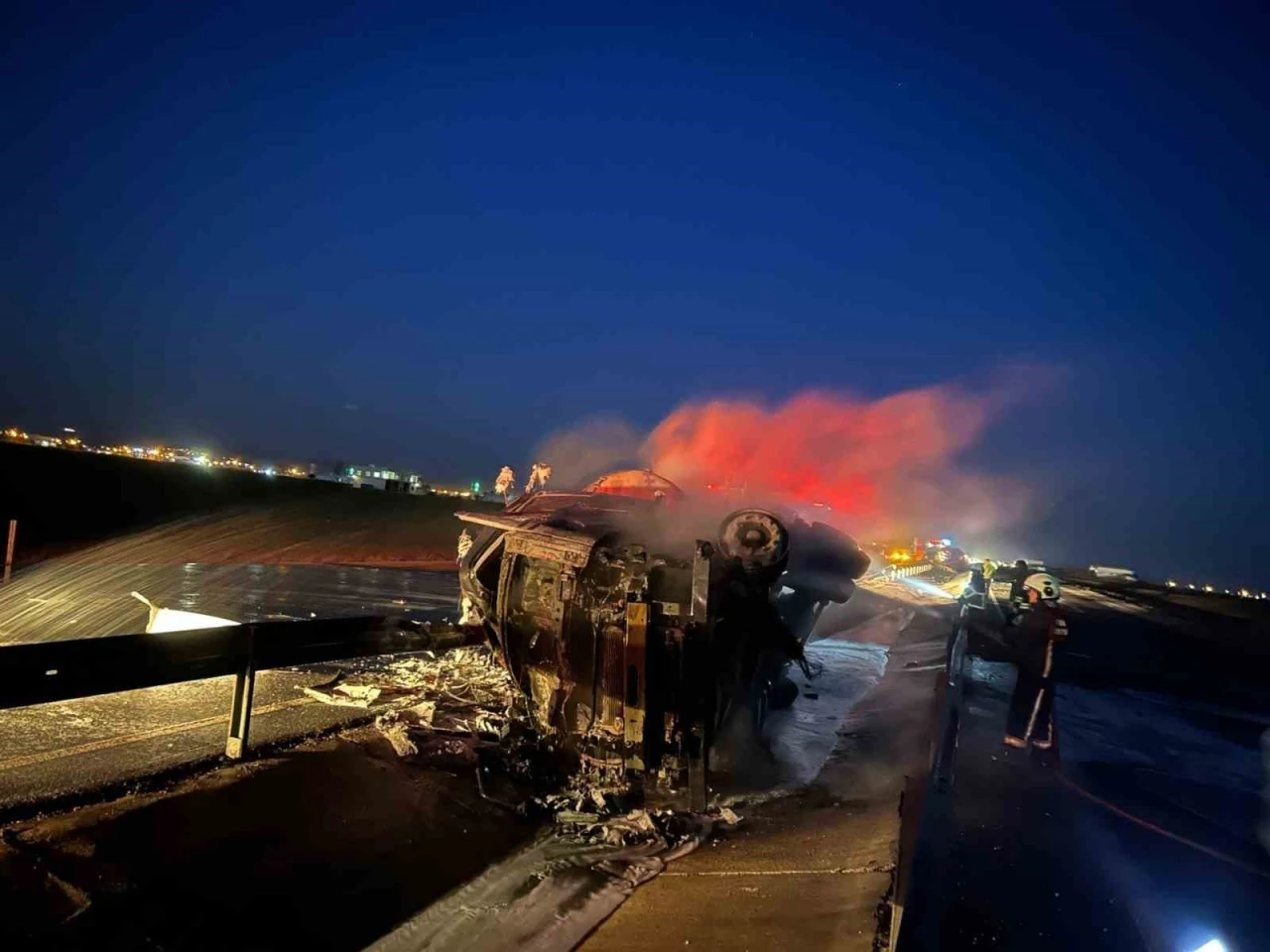  Yakıt Yüklü Tanker Alev Aldı: Şoför Yaralandı