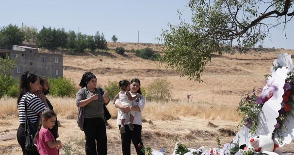  Narin Güran'ın Mezarı Sürekli Ziyaret Ediliyor