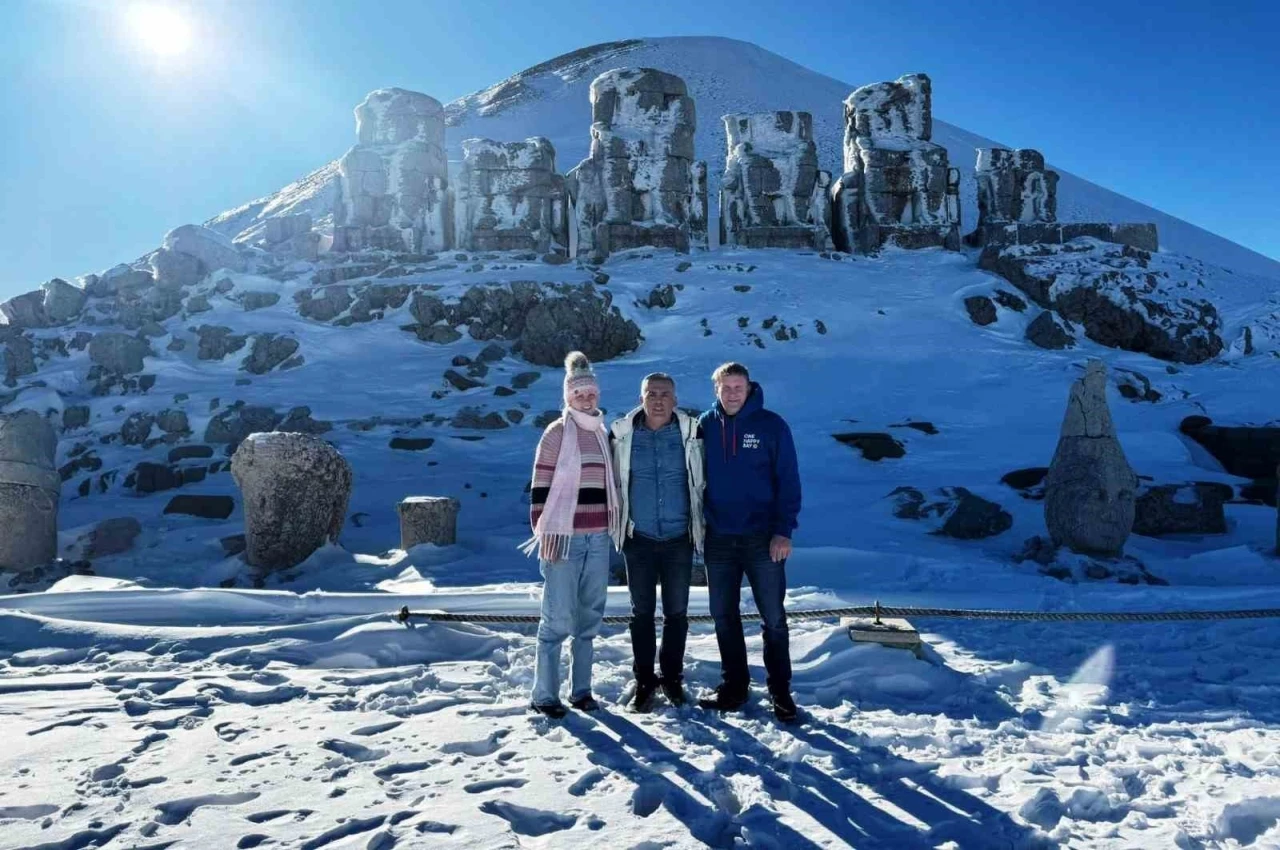 Nemrut Dağı, Kış Turizmi ile Yabancı Turistlerin İlgi Odağı Oluyor