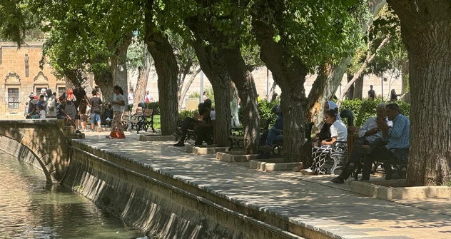 Şanlıurfa'da Sıcak Hava Hayatı Zorlaştırıyor