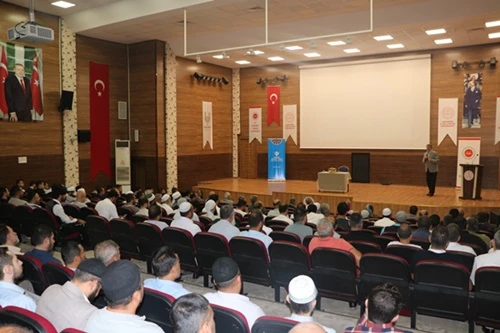 Şanlıurfa İl Müftülüğü’nden "Değerleriyle Güçlü Ailem" Konulu Konferans