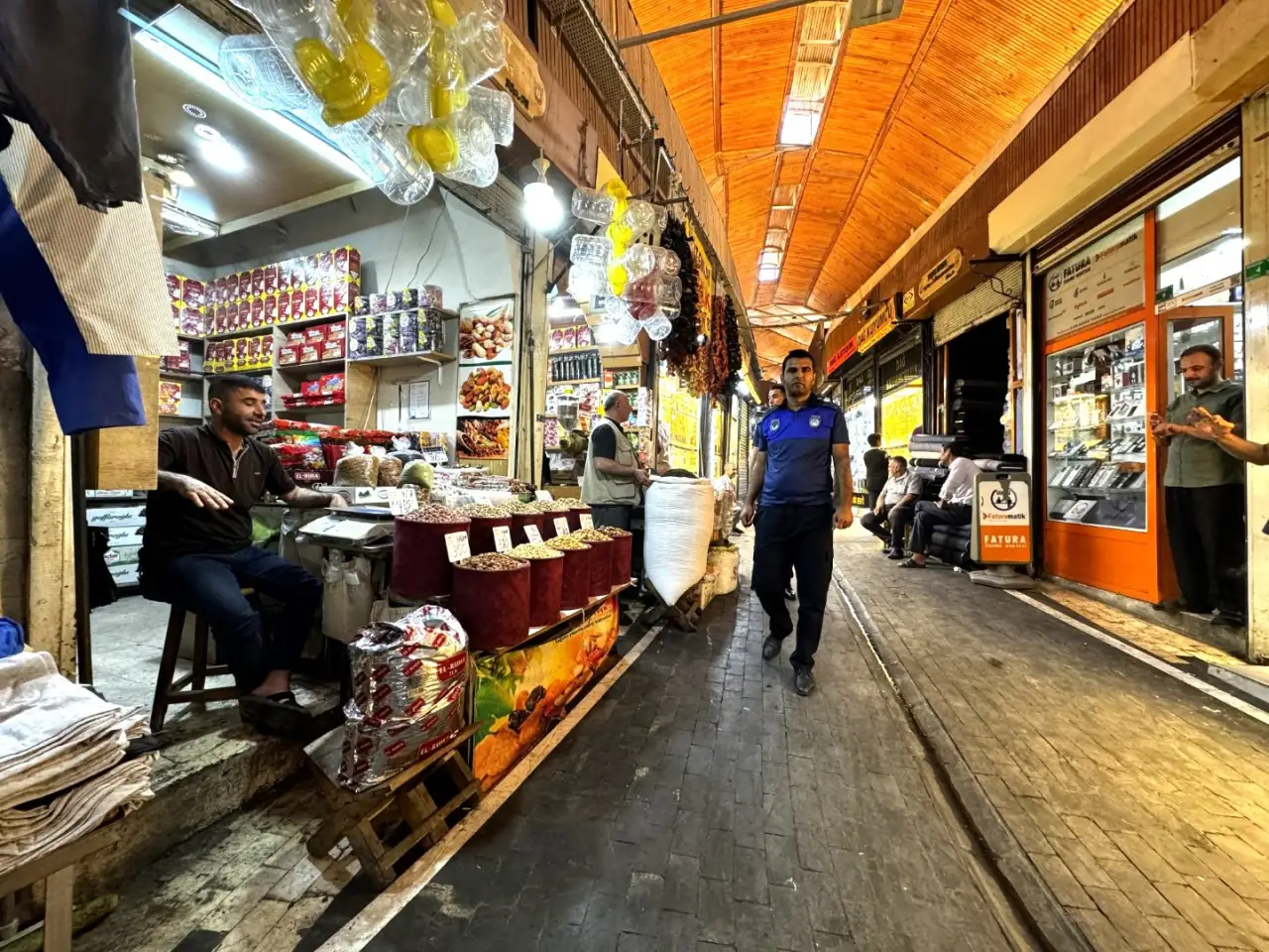 Şanlıurfa'nın Tarihi Çarşıları Rahat Bir Nefes Aldı