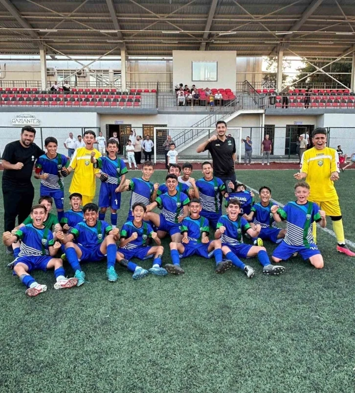 Şehitkamil U13 Futbol Takımı Namağlup Şampiyon