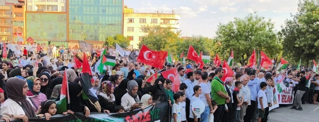 Siirt'te İsrail'in Gazze'ye Yönelik Saldırıları Yürüyüşle Protesto Edildi