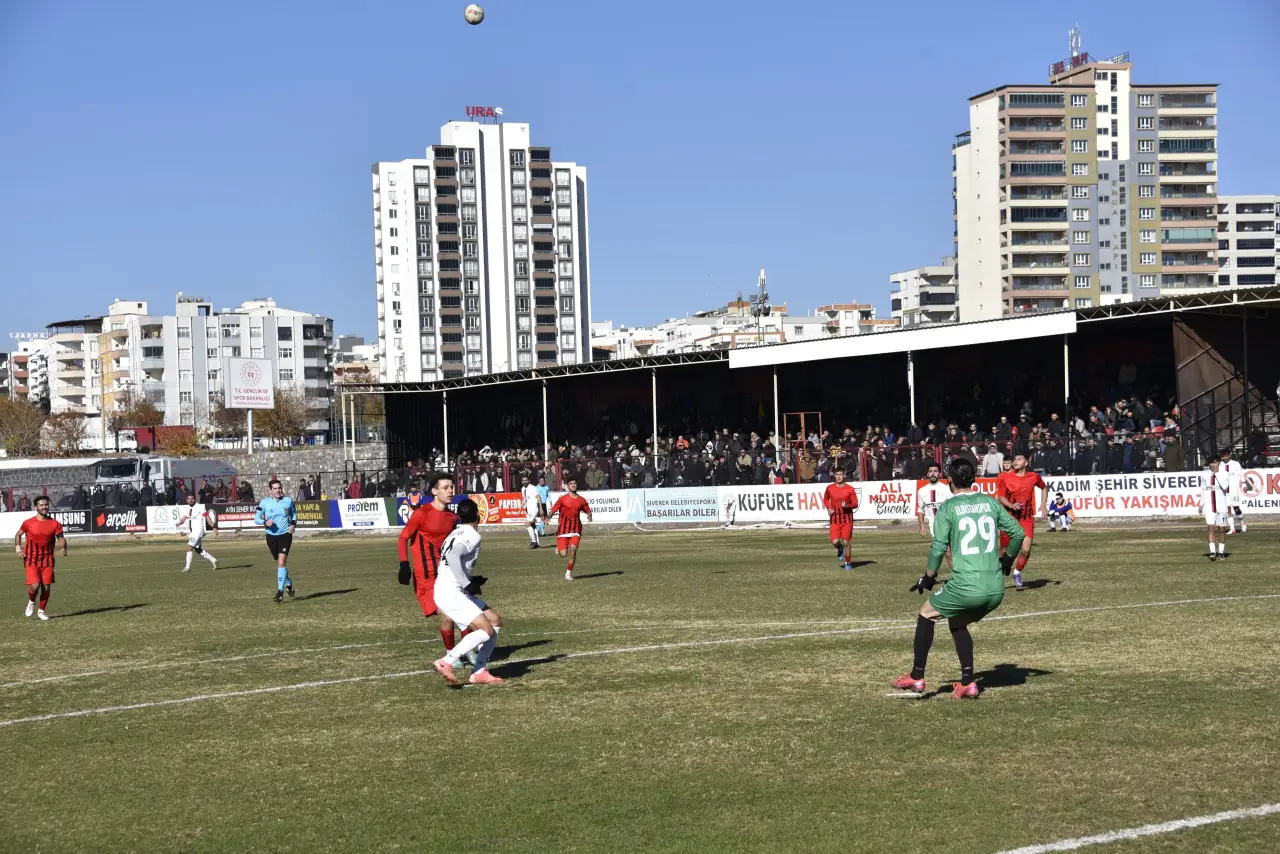 Siverek Belediyespor Farklı Kazandı  Elbistanspor’a 4-0’lık Fark