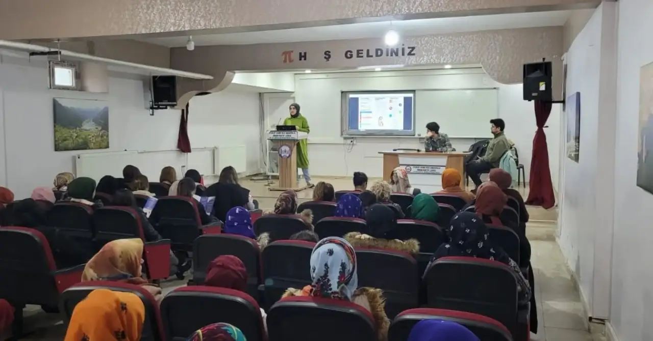 Siverek’te Bağımlılıkla Mücadele İçin Eğitim Seminerleri Devam Ediyor